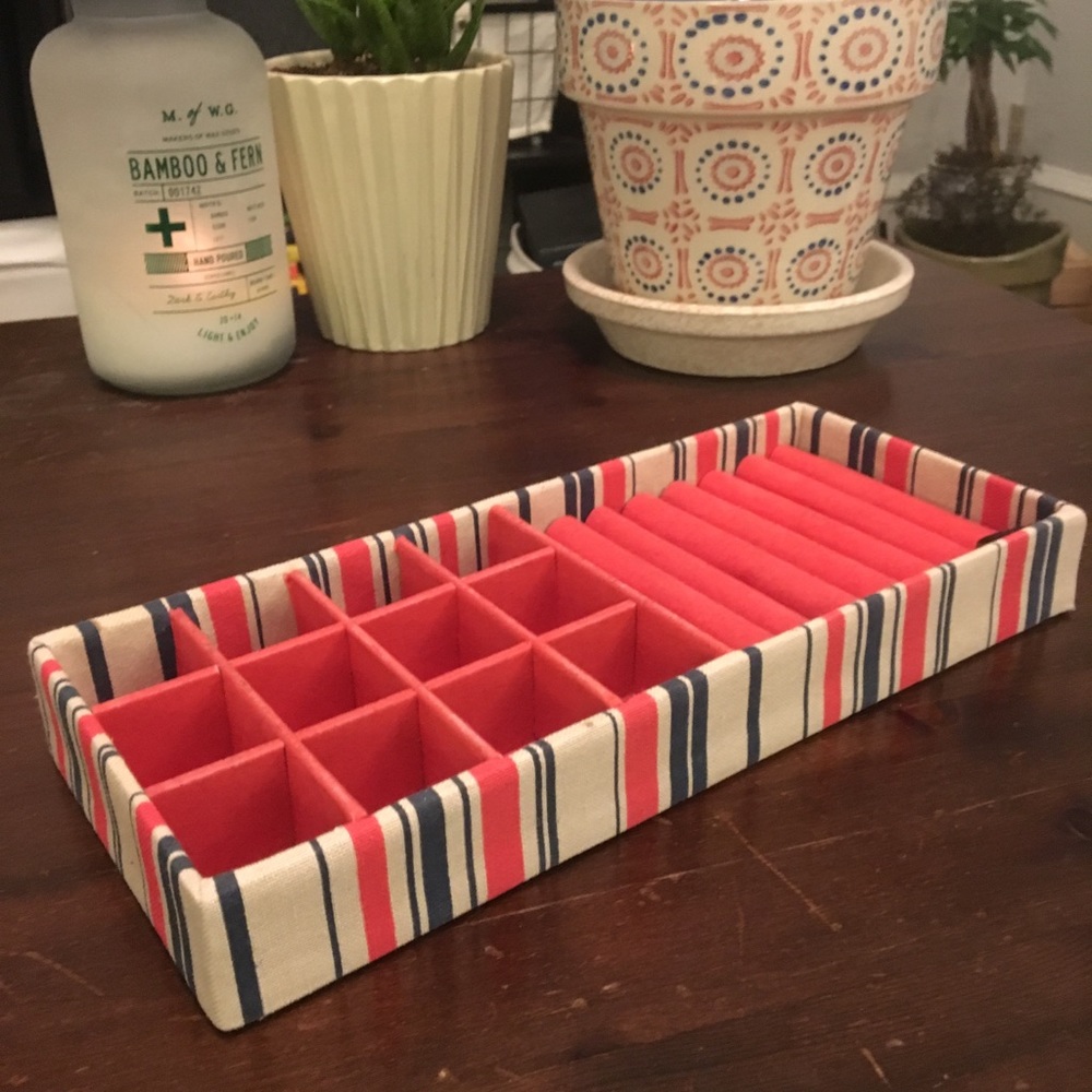 Max Studio jewelry organizer